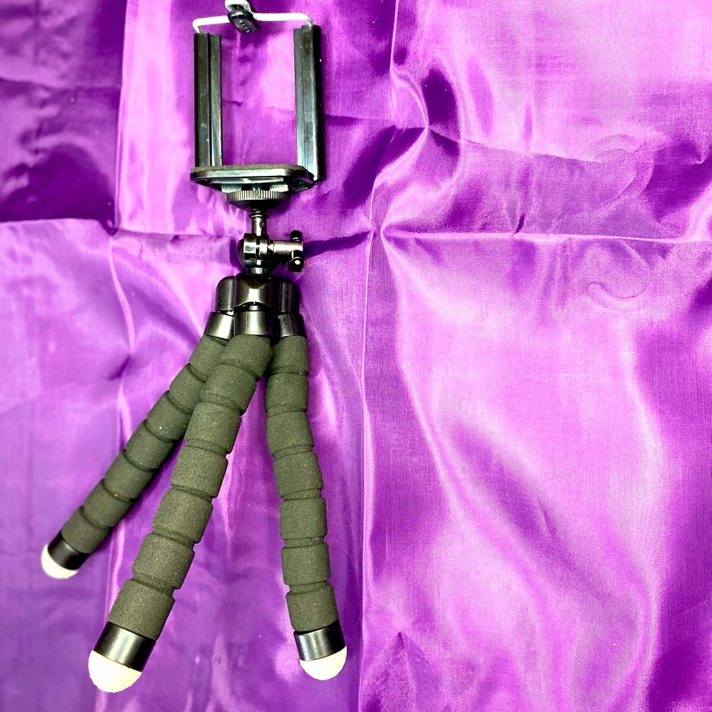 Phone holder - Picture 2 of 2